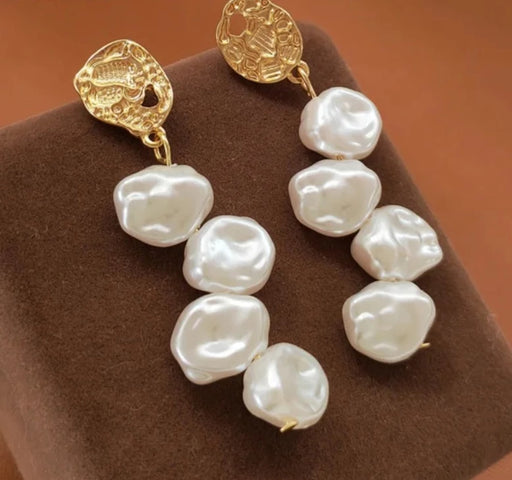 Pearl Dangle Earrings 